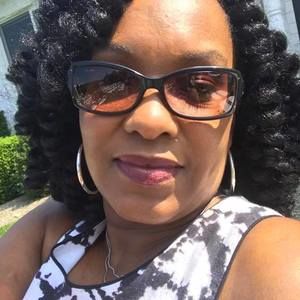 Meet your Posher, Monique